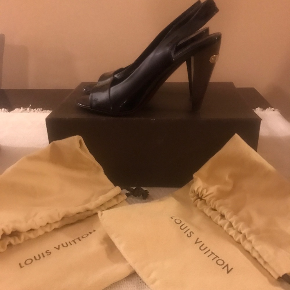 Louis Vuitton peep toe pumps